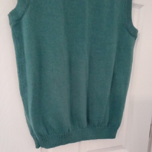 Vintage Women's Ribbed And Detailed Turquoise Sweater Vest - Picture 9 of 12